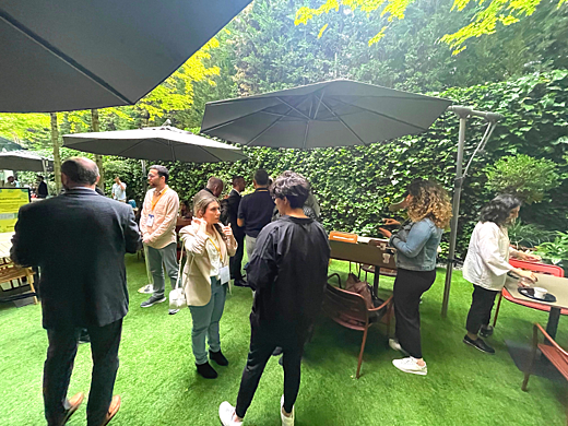 Zoho MeetUp